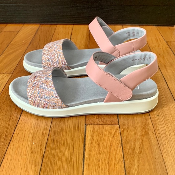 NIB Hotter Play Blush Weave Leather Suede Women’s Sandals - Size 10 - Picture 2 of 7